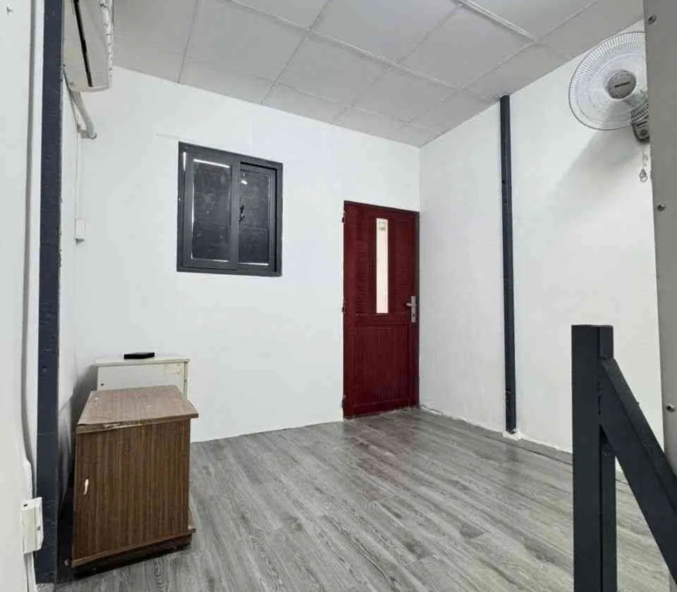 Hiếm! Nhà 2 tầng tại phường Cầu Ông Lãnh quận 1.... Bán nhà riêng tại Cầu Ông Lãnh, Hồ Chí Minh 01