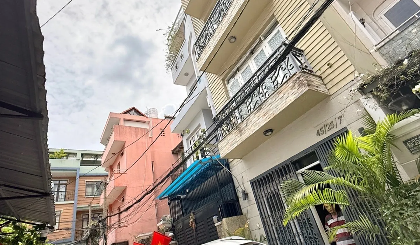 Nhà hẻm ô tô Nguyễn Văn Đậu, giảm giá cực sốc... Bán nhà riêng tại Bình Lợi Trung, Hồ Chí Minh 01