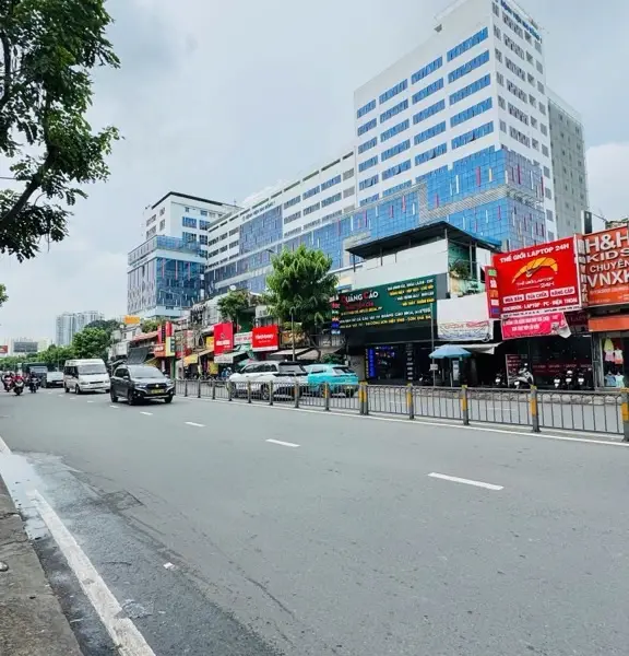 Nhà mặt tiền VIP quận 10, vị trí kinh doanh đắc địa, cơ hội đầu tư sinh lời ngay... Bán nhà mặt phố tại Hòa Hưng, Hồ Chí Minh 01