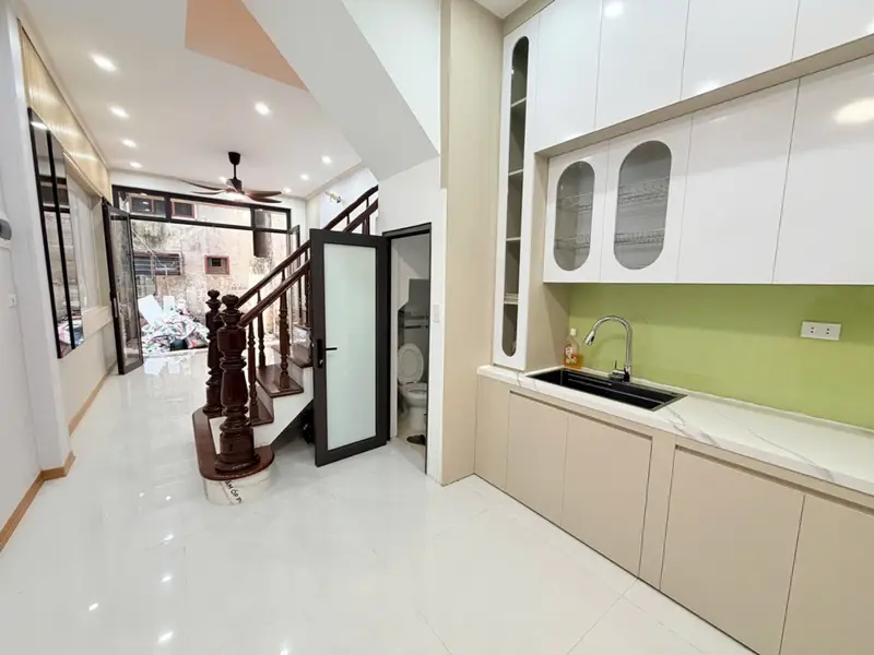 Bán nhà riêng tại phường Ba Đình, diện tích 33m2, vị trí trung tâm, giá 9.7 tỷ... Bán nhà riêng tại Ba Đình, Hà Nội 01