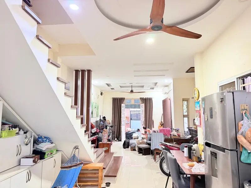 Bán nhà mặt phố 2 tầng diện tích 101m² tại phường Bình Trưng, TP. Hồ Chí Minh... Bán nhà mặt phố tại Bình Trưng, Hồ Chí Minh 01