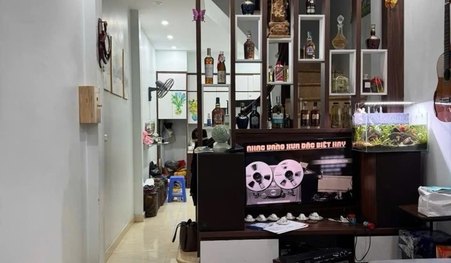 Bán nhà riêng lô góc 4 tầng, 37.2m² tại trung tâm Cầu Giấy, giá 9.95 tỷ... Bán nhà riêng tại Cầu Giấy, Hà Nội 01
