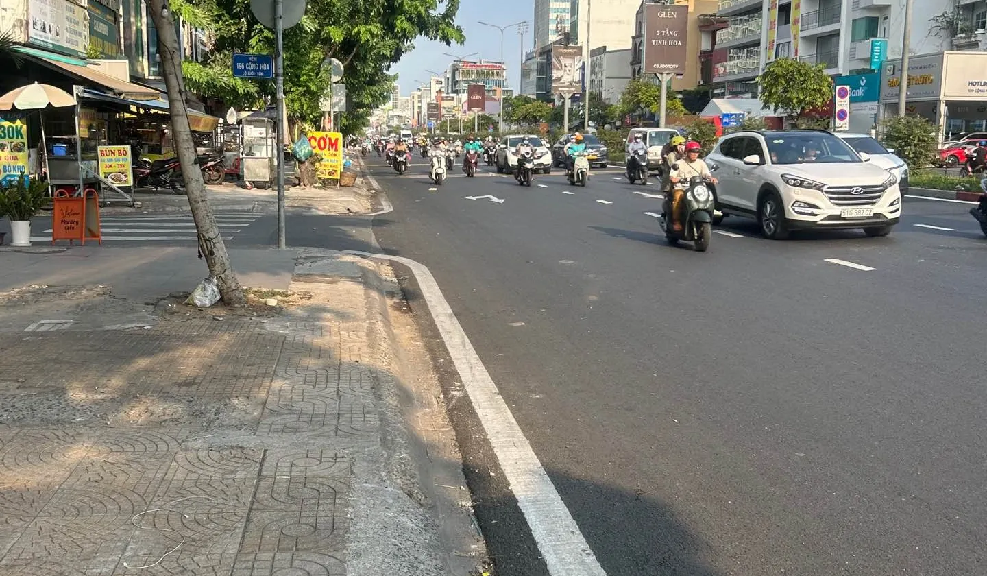 Nhà mặt phố Cộng Hòa 81m² 5 tầng, Khu vực sầm uất,Phù hợp kinh doanh đa ngành nghề... Bán nhà mặt phố tại Bảy Hiền, Hồ Chí Minh 01
