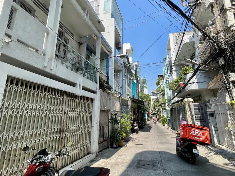 Bán nhà 2 tầng 73m2, hẻm xe hơi Lạc Long Quân, giá tốt còn 7.8 tỷ... Bán nhà riêng tại Bảy Hiền, Hồ Chí Minh 01