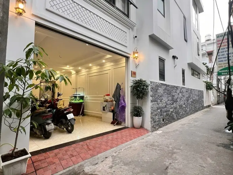 KỊCH SÀN_BỒ ĐỀ THANG MÁY 7 TẦNG. NGÕ Ô TÔ DIỆN TÍCH RỘNG tầm trên 12đ... Bán nhà riêng tại Bồ Đề, Hà Nội 01