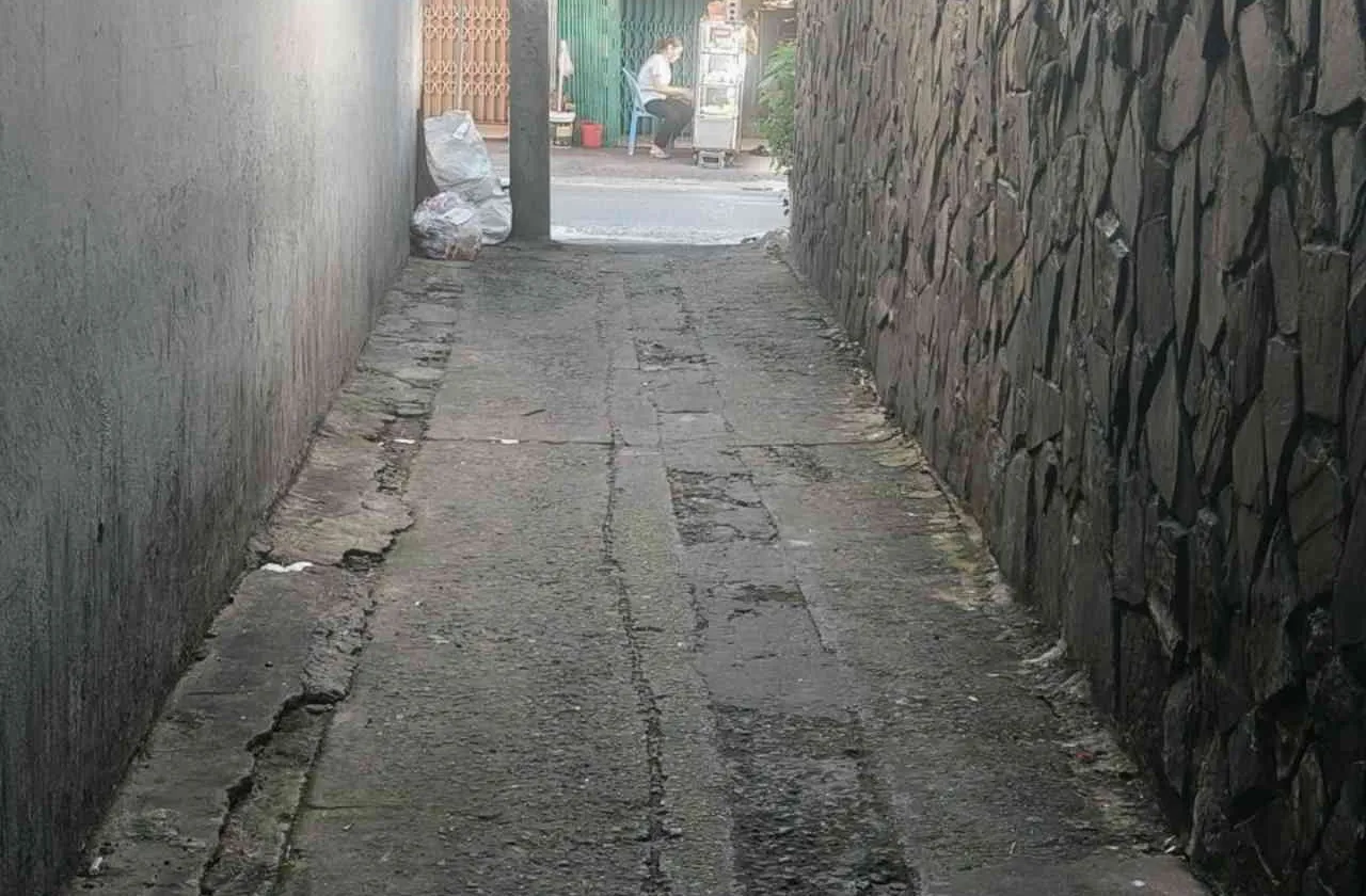 Bán nhà riêng 3 tầng 42m2 tại phường Chánh Hưng, Hồ Chí Minh, hướng Đông Bắc... Bán nhà riêng tại Chánh Hưng, Hồ Chí Minh 01