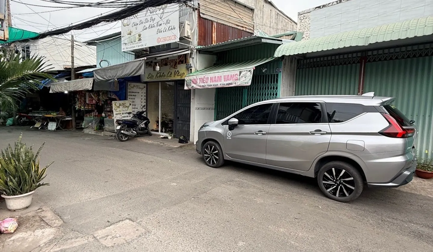 Vị trí mặt tiền đường nhựa 1041 kinh doanh mua bán đa nghành nghề.
Pháp lý mua bán vi bằng... Bán nhà mặt phố tại Tân Hưng, Hồ Chí Minh 01