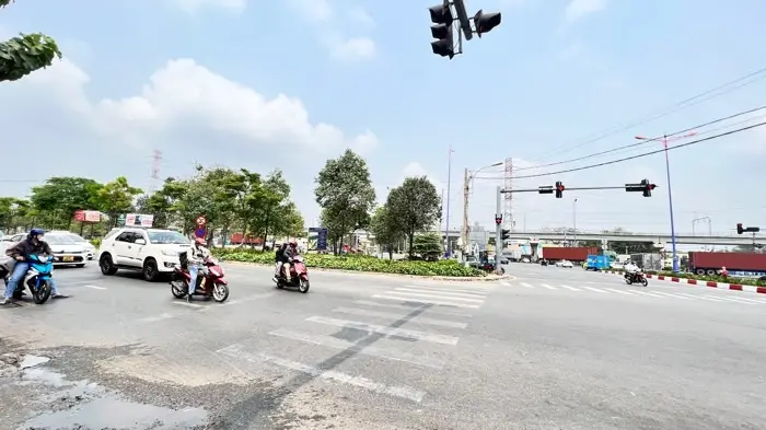 Bán nhà 2 tầng 97m2 4PN 4WC vị trí kinh doanh tại Phường Phước Long A. Cạnh Metro Phước Long... Bán owner_side tại Phước Long, Hồ Chí Minh 01