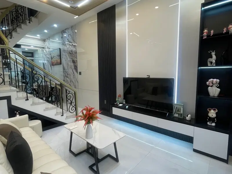 Nhà 2 tầng đầy đủ nội thất công năng, trung tâm Đà Nẵng gần cầu Rồng, giá 4,x ty.... Bán nhà riêng tại Hải Châu, Đà Nẵng 01