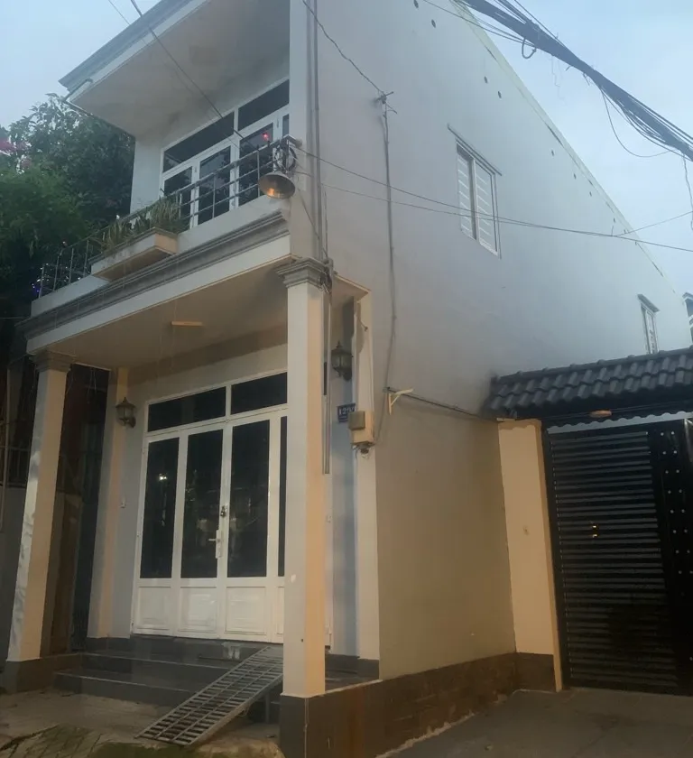 Nhà 2 tầng mặt tiền 5m gần bệnh viện thành phố Thủ Đức với giá hợp lý... Bán owner_side tại Tam Bình, Hồ Chí Minh 01