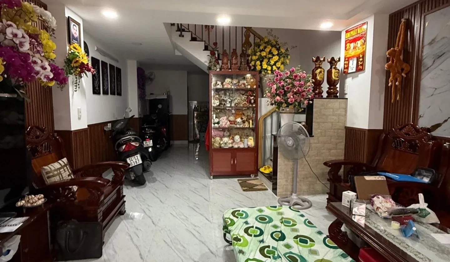 Nhà Gò Vấp tài chính 4 tỷ, 40m2, gần BV Hồng Đức, 2 tầng, 3PN, full nội thất... Bán nhà riêng tại Thông Tây Hội, Hồ Chí Minh 01