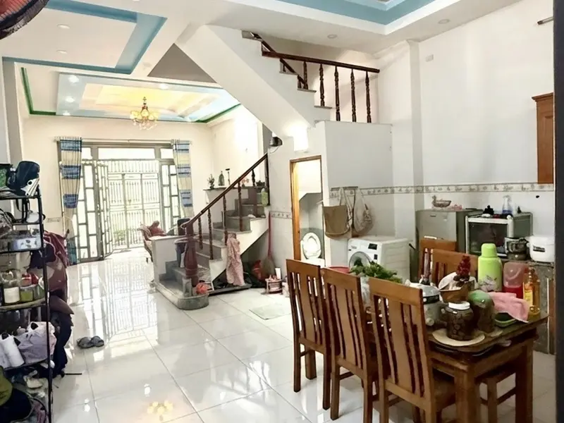 Cơ hội sở hữu nhà đẹp 3 tầng gần bờ kè Tham Lương giá tốt tại Bình Tân... Bán nhà riêng tại Bình Tân, Hồ Chí Minh 01