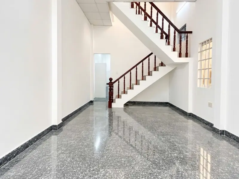 Nhà 2 tầng hiện đại, hẻm ô tô chở tận cửa ở Bà Điểm, giá hợp lý... Bán nhà riêng tại Bà Điểm, Hồ Chí Minh 01