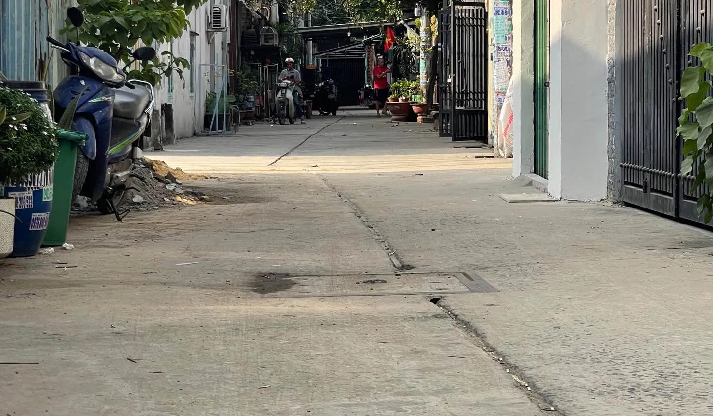 Nhà 2 tầng 4 phòng ngủ tại Phường Bình Tân, diện tích 70,5m² giá ưu đãi... Bán nhà riêng tại Bình Tân, Hồ Chí Minh 01