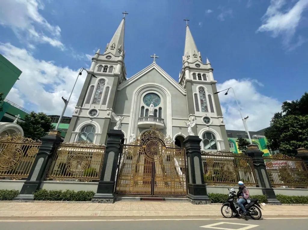 Nhà đẹp 3 tầng gần công viên Lê Thị Riêng, Tân Bình... Bán nhà riêng tại Tân Hòa, Hồ Chí Minh 01