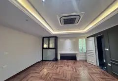 Căn nhà cần bán thuộc vị trí trung tâm Long Biên, đối diện bệnh viện Tâm Anh.... Bán nhà riêng tại Bồ Đề, Hà Nội 04
