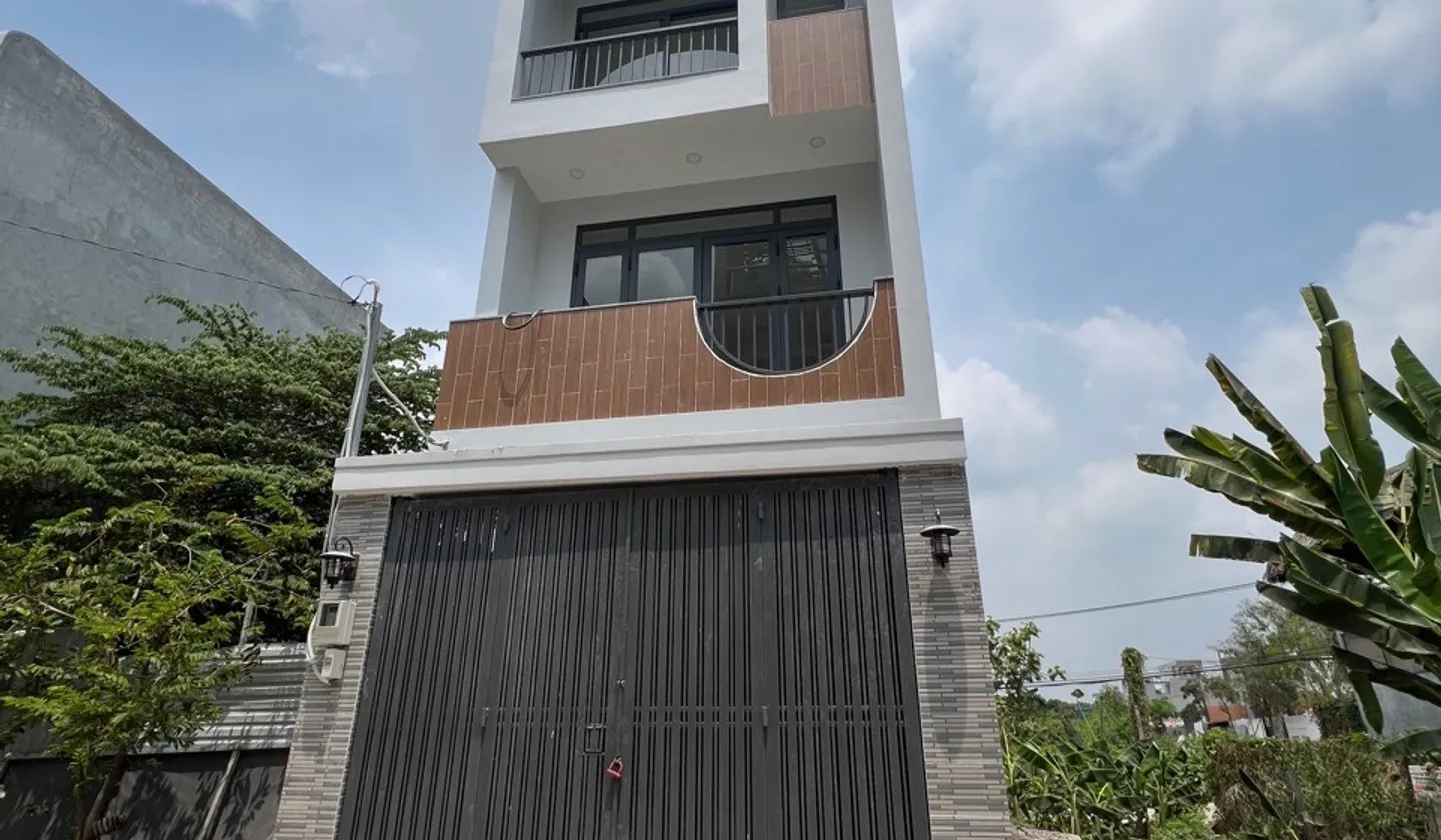 NHÀ MỚI 4 TẦNG 4PN - KHU PHÂN LÔ DÂN CƯ ĐỒNG BỘ - SÁT KDC ĐÔNG TĂNG LONG - PHƯỜNG LONG TRƯỜNG, TPHC... Bán nhà riêng tại Long Trường, Hồ Chí Minh 01