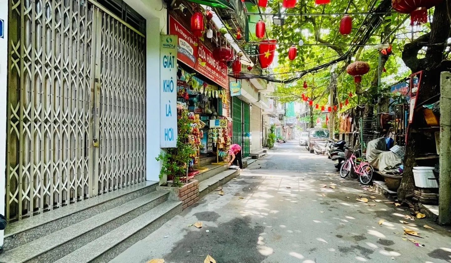 Bán nhà riêng 3 tầng tại Bồ Đề, Long Biên, gần mặt phố Nguyễn Văn Cừ, ô tô tránh... Bán nhà riêng tại Long Biên, Hà Nội 01
