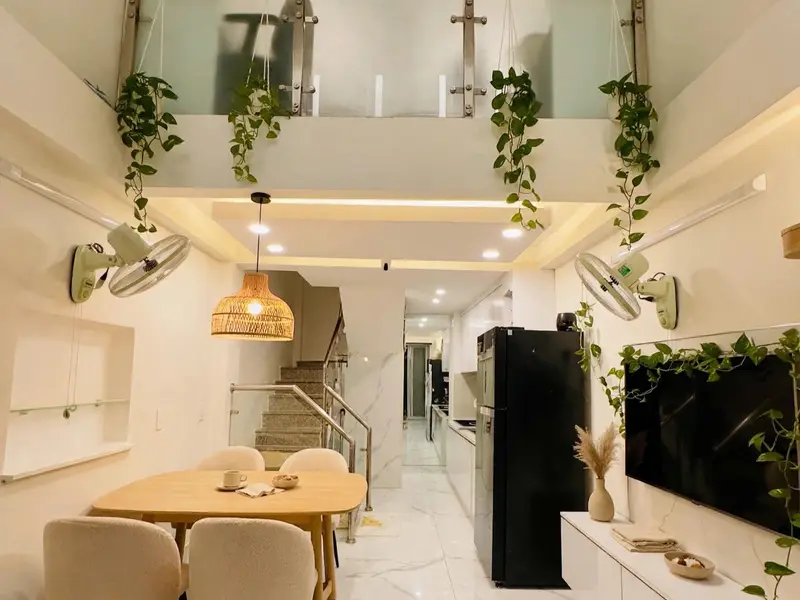 SÁT CHỢ XÓM CHIẾU - 5 TẦNG - 5.5 TỶ - SỔ VUÔNG VỨC... Bán nhà riêng tại Khánh Hội, Hồ Chí Minh 01