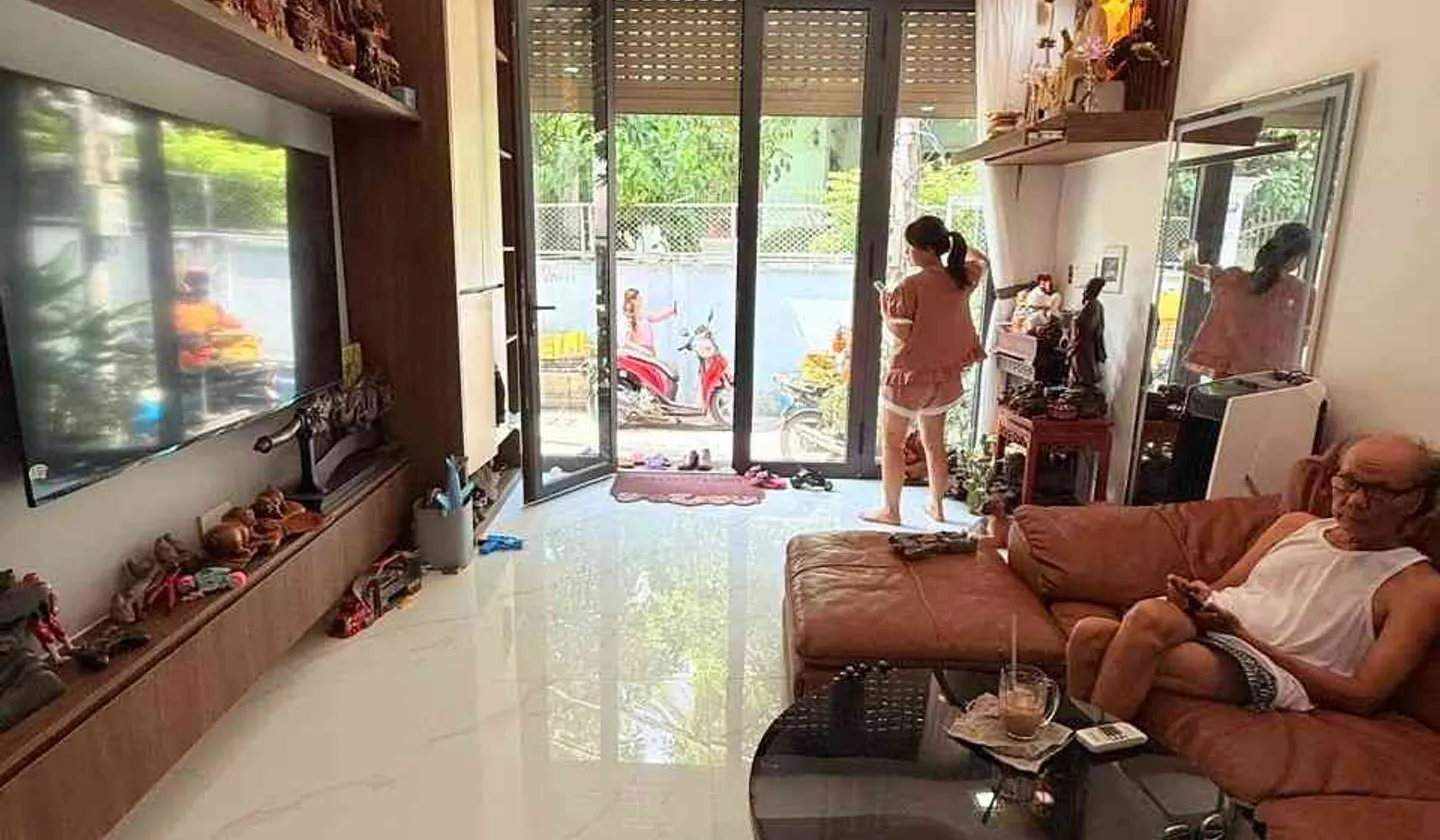 Nhà lô góc Lê Văn Lương, 61,6m², 3PN – Hẻm thông, có dòng tiền 8tr/tháng, giá 6 tỷ TL... Bán nhà riêng tại Tân Thuận, Hồ Chí Minh 01