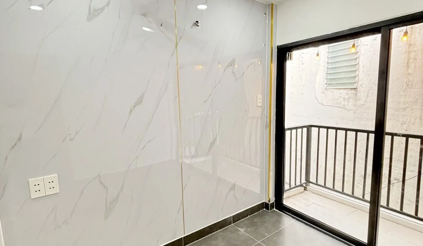 Nhà riêng 2 tầng, 2 phòng ngủ, hẻm yên tĩnh tại Hàng Xanh, TP.HCM... Bán nhà riêng tại Bình Thạnh, Hồ Chí Minh 01