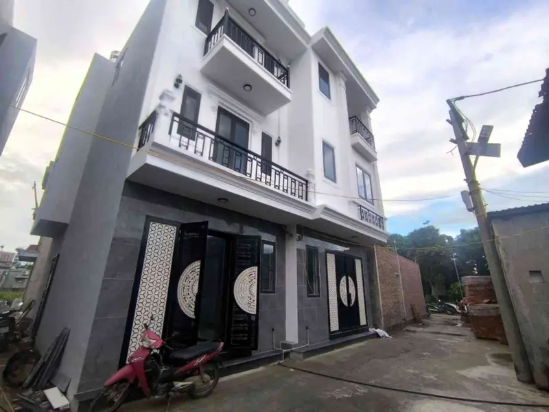 Nhà phố tân cổ điển ba tầng độc lập tại khu vực Quán Toan... Bán nhà riêng tại Hồng An, Hải Phòng 01