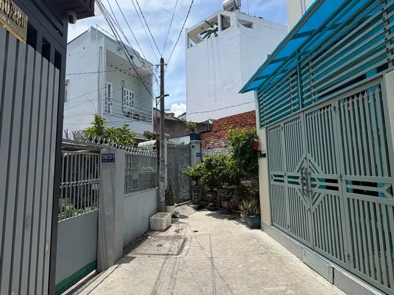 Nhà 3 tầng sáng bừng ở Bà Hom – Không gian rộng, giá hấp dẫn... Bán nhà riêng tại Phú Lâm, Hồ Chí Minh 01