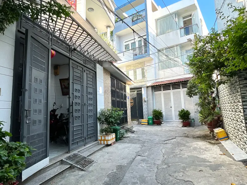 Ngay trường ĐH - lê Trọng Tân - 4.5x13.5 - hẻm thông 4m XH đỗ cửa - 2 tầng - bancon thoáng sáng... Bán nhà riêng tại Tây Thạnh, Hồ Chí Minh 01