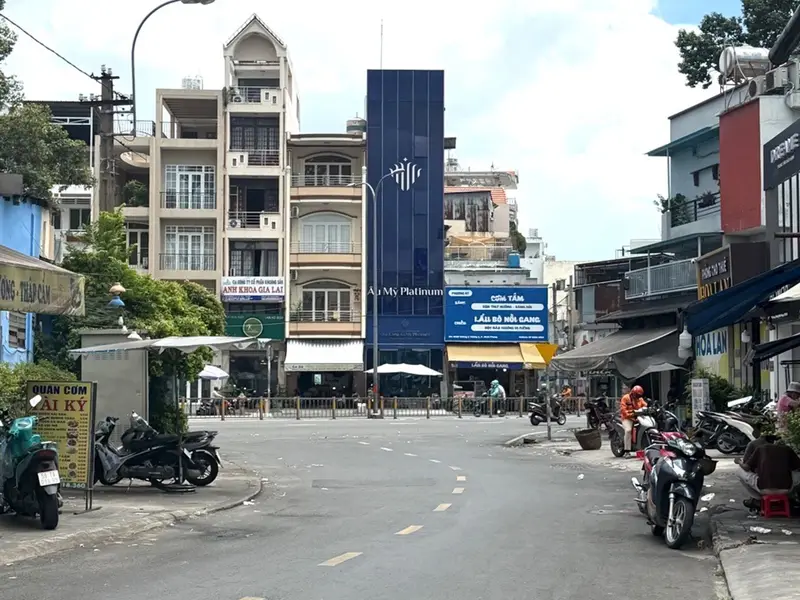 Nhà mặt phố sầm uất quận 11, diện tích rộng, tiện nghi đỉnh cao... Bán nhà mặt phố tại Minh Phụng, Hồ Chí Minh 01