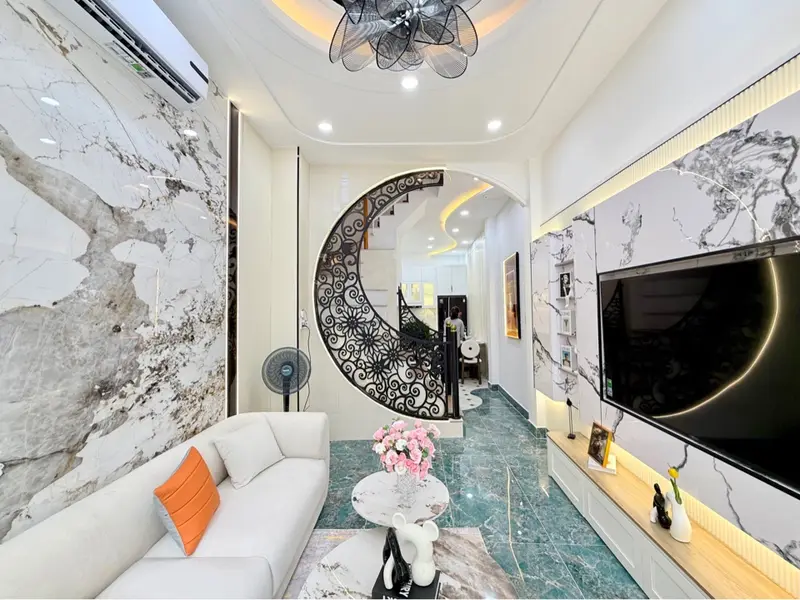 Nhà hiếm Đoàn Thị Điểm 4 tầng 5PN full nội thất... Bán nhà riêng tại Cầu Kiệu, Hồ Chí Minh 01