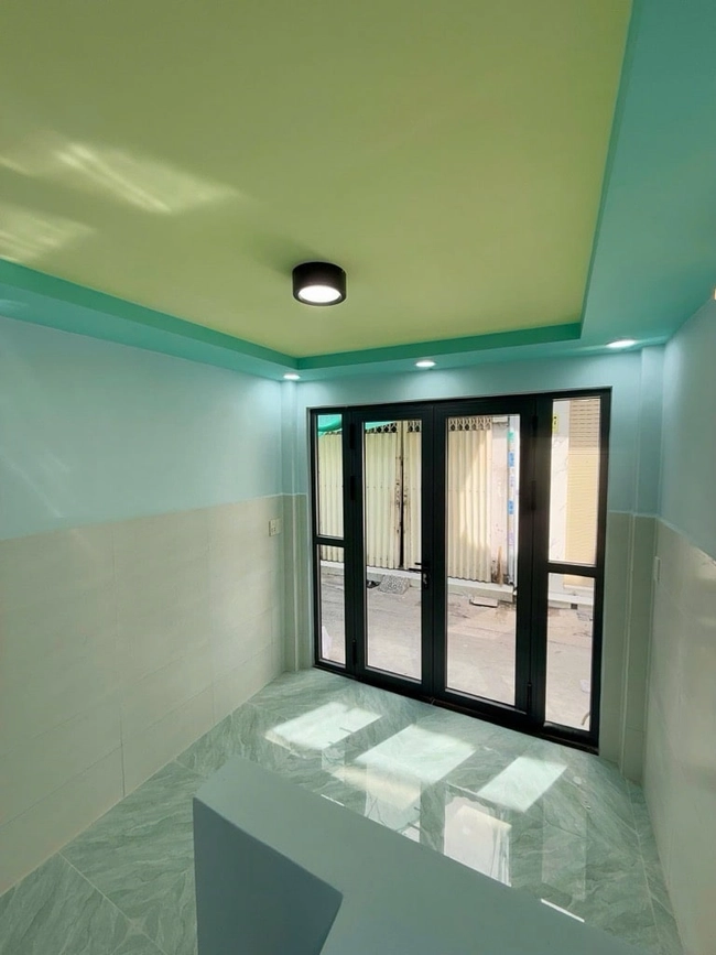 NHÀ NHỎ XINH TÂN PHÚ - MỚI XÂY MỚI TINH - GIÁP TÂN BÌNH , GẦN KÊNH TÂN HÓA - NHÀ 2 TẦNG MỚI TINH- GIÁ CHỈ 2 TỶ !!! ( NÊN XEM THỬ ) tại Hồ Chí Minh 03