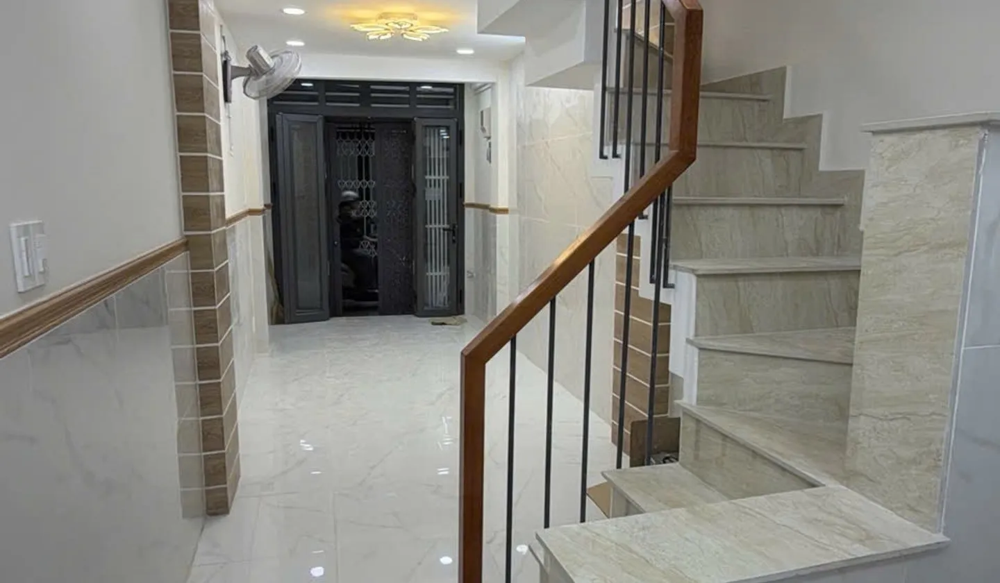 Nhà 3 tầng 28,6m2 hẻm rộng, giá giảm còn 4,78 tỷ tại Tân Hoà... Bán nhà riêng tại Tân Hòa, Hồ Chí Minh 01