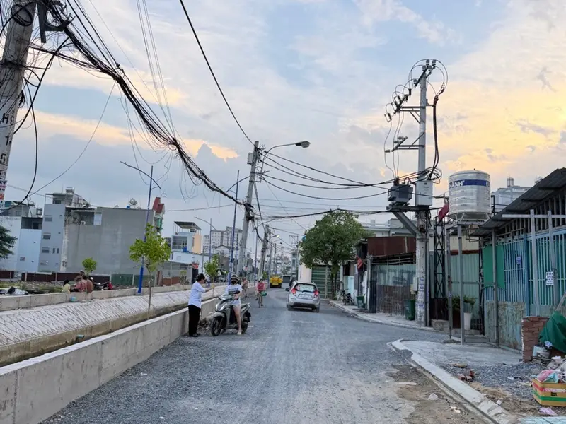 224 m _ 176m thổ cư ngang 5 đường lớn _ chỉ 36 tr / m xây căn hộ dịch vụ quá đẹp... Bán nhà mặt phố tại An Phú Đông, Hồ Chí Minh 01