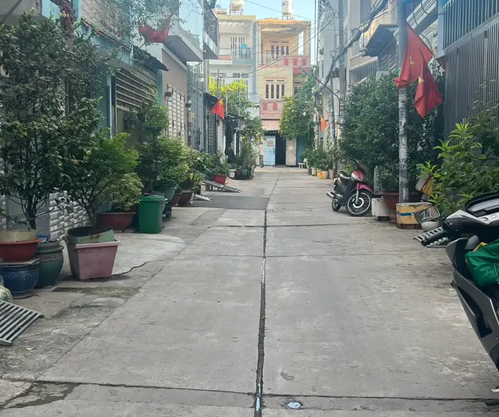 Nhà 5 tầng hiện đại, không gian sống lý tưởng tại trung tâm thành phố... Bán nhà riêng tại Bình Trị Đông, Hồ Chí Minh 01