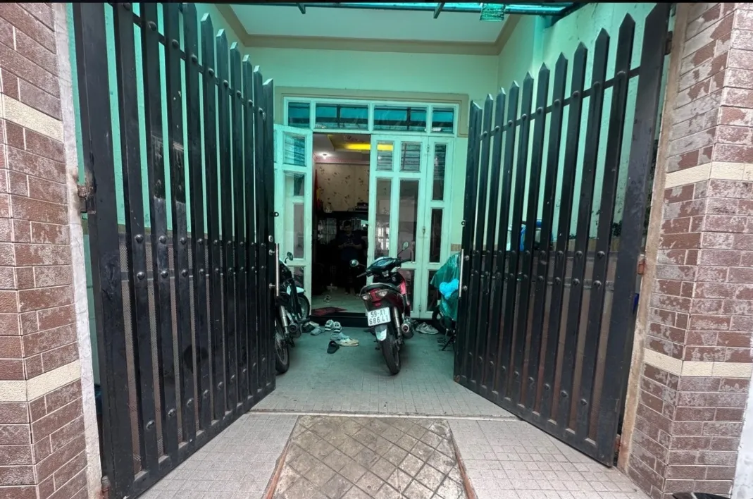 GẤP BÁN NHÀ 2 TẦNG BTCT HẺM 1 XẸC 20M RA ĐƯỜNG MAN THIỆN, QUẬN 9. DT 72M2 CHỈ HƠN 5 TỈ... Bán nhà riêng tại Tăng Nhơn Phú, Hồ Chí Minh 01