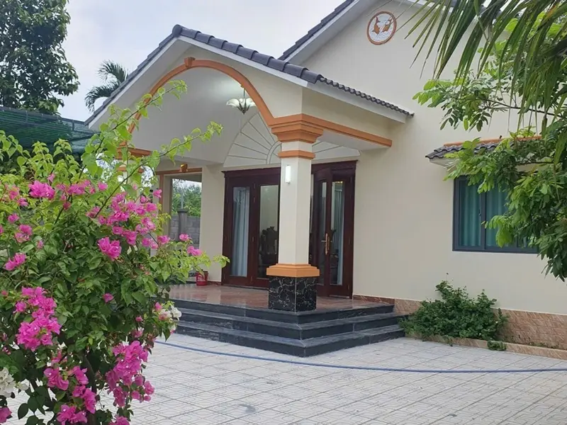 Villa sang trọng sân vườn rộng tại Củ Chi – Không gian nghỉ dưỡng lý tưởng... Bán nhà mặt phố tại Nhuận Đức, Hồ Chí Minh 01