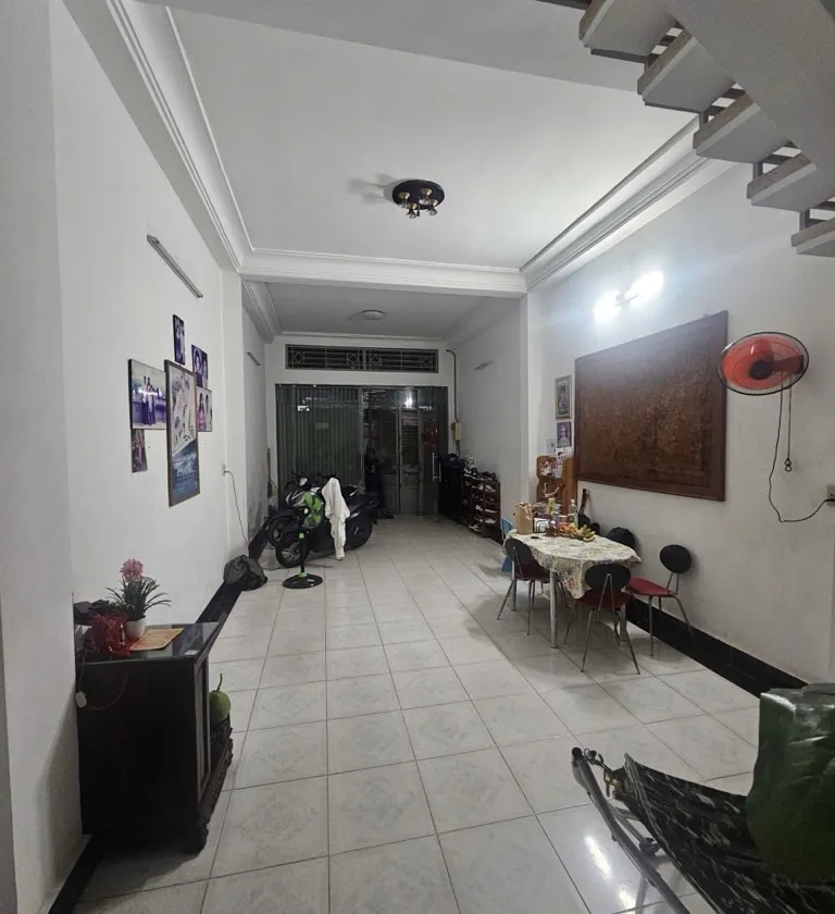 Cơ Hội Vàng Sở Hữu Nhà 5 Tầng Hẻm Xe Tăng Kinh Doanh Quận 10... Bán nhà riêng tại Hòa Hưng, Hồ Chí Minh 01