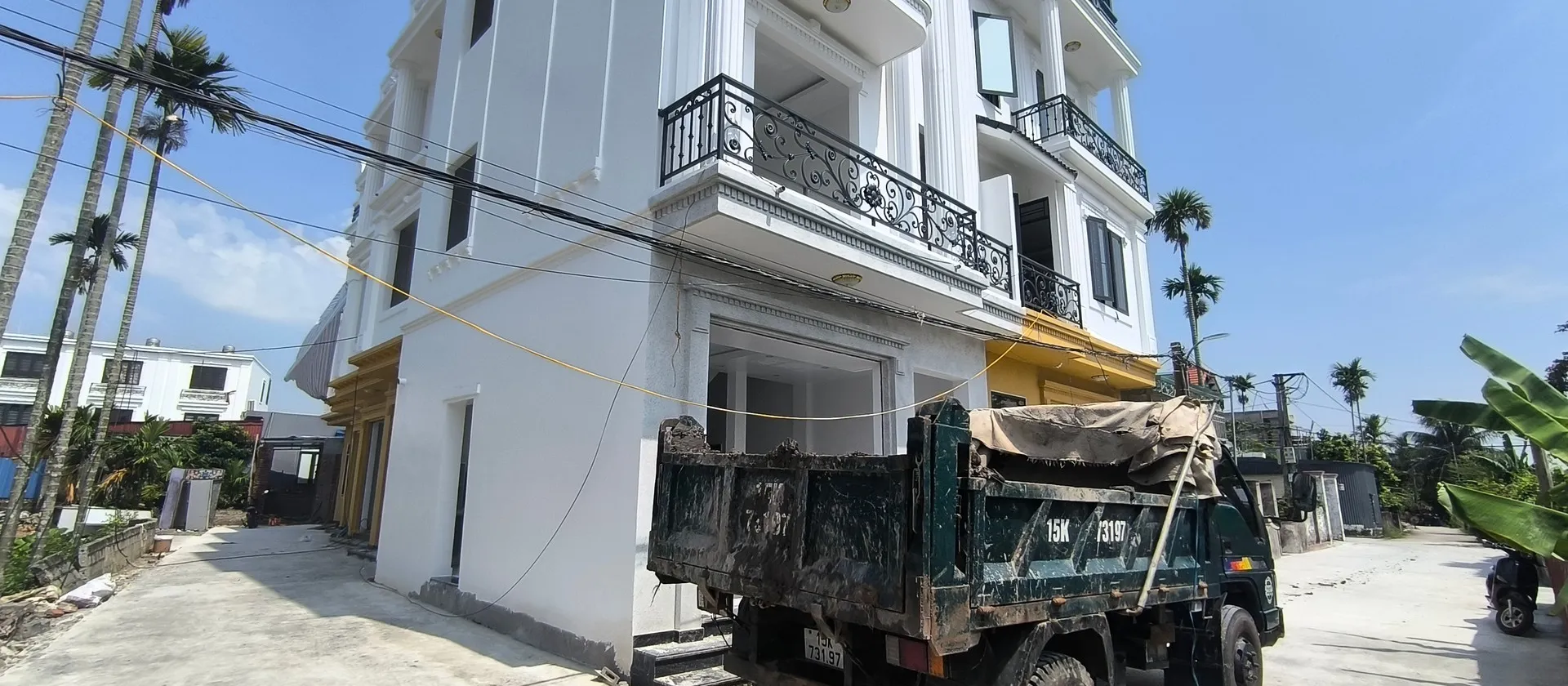 Cơ hội sở hữu nhà 4 tầng lô góc mặt ngõ ô tô tránh, view hồ thoáng mát tại vị trí vàng... Bán nhà riêng tại Hưng Đạo, Hải Phòng 01