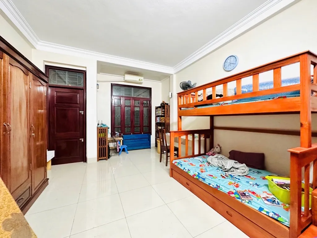 Nhà Phố Sang Trọng Cùng Sân Vườn Riêng Tại Trung Tâm Quận... Bán owner_side tại Hoàng Liệt, Hà Nội 01