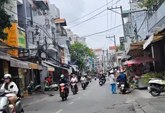 Bán nhà mới khu víp Âu Dương Lân,quận 8- hẻm thông- 2tầng - 2pn - giá chỉ 3,xtỷ... Bán nhà riêng tại Chánh Hưng, Hồ Chí Minh 03
