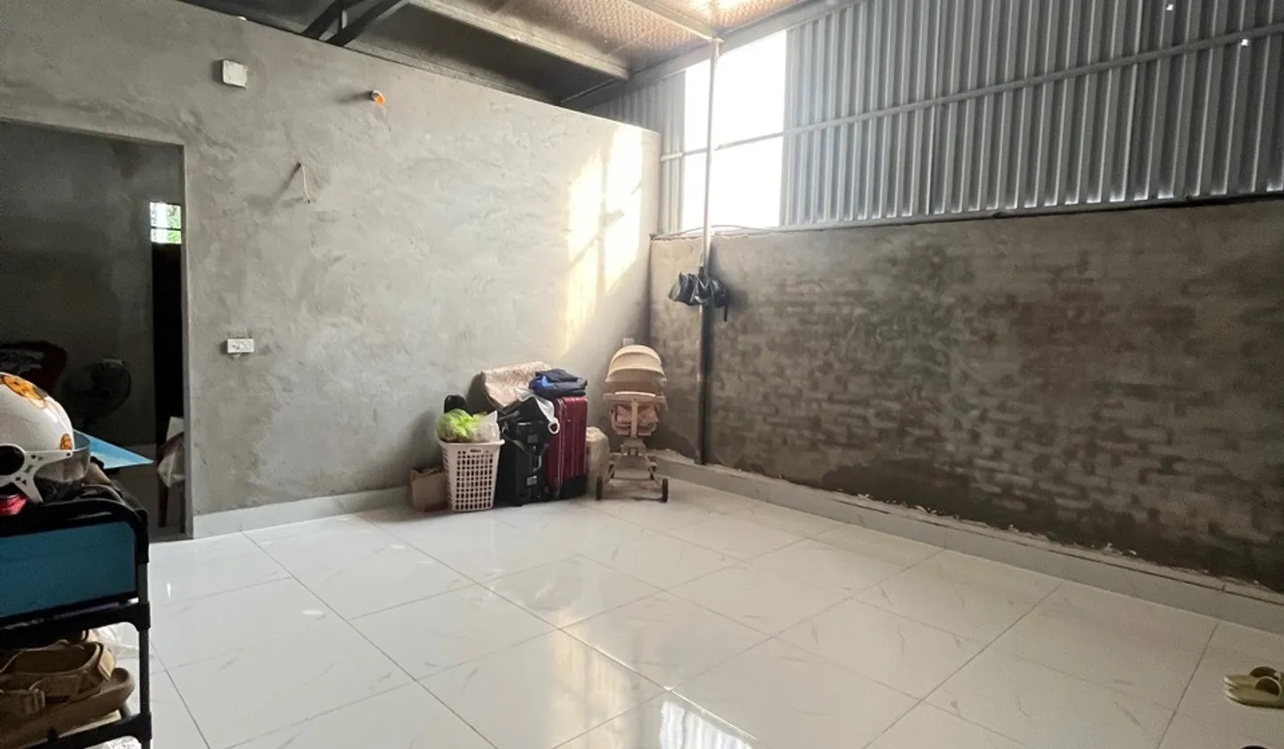Nhà mặt ngõ rộng, ô tô vào nhà - Chuẩn không cần chỉnh... Bán nhà riêng tại Dương Kinh, Hải Phòng 01