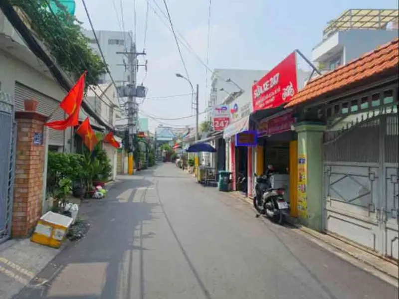TÌM NHÀ QUẬN 7 RỘNG RÃI, XE HƠI TỚI NHÀ – 109M² BÙI VĂN BA – KẾ KCX TÂN THUẬN – 9,6 TỶ... Bán nhà riêng tại Tân Thuận, Hồ Chí Minh 01