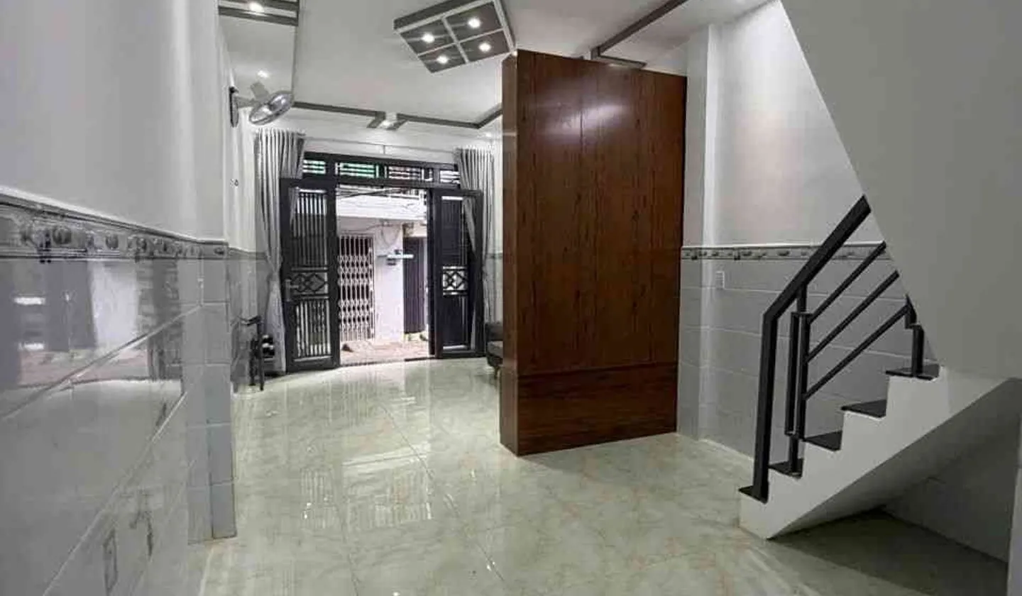 Nhà trung tâm Quận 6 giá chỉ hơn 3 tỷ - cơ hội sở hữu hiếm có... Bán nhà riêng tại Bình Tiên, Hồ Chí Minh 01