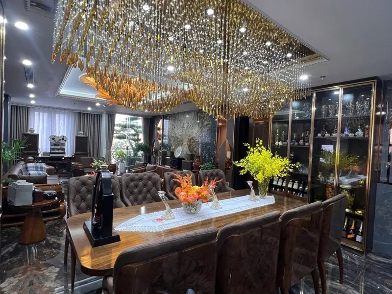 Tòa nhà mặt phố lô góc 3 mặt thoáng tại trung tâm Nguyễn Văn Cừ... Bán nhà mặt phố tại Bồ Đề, Hà Nội 01