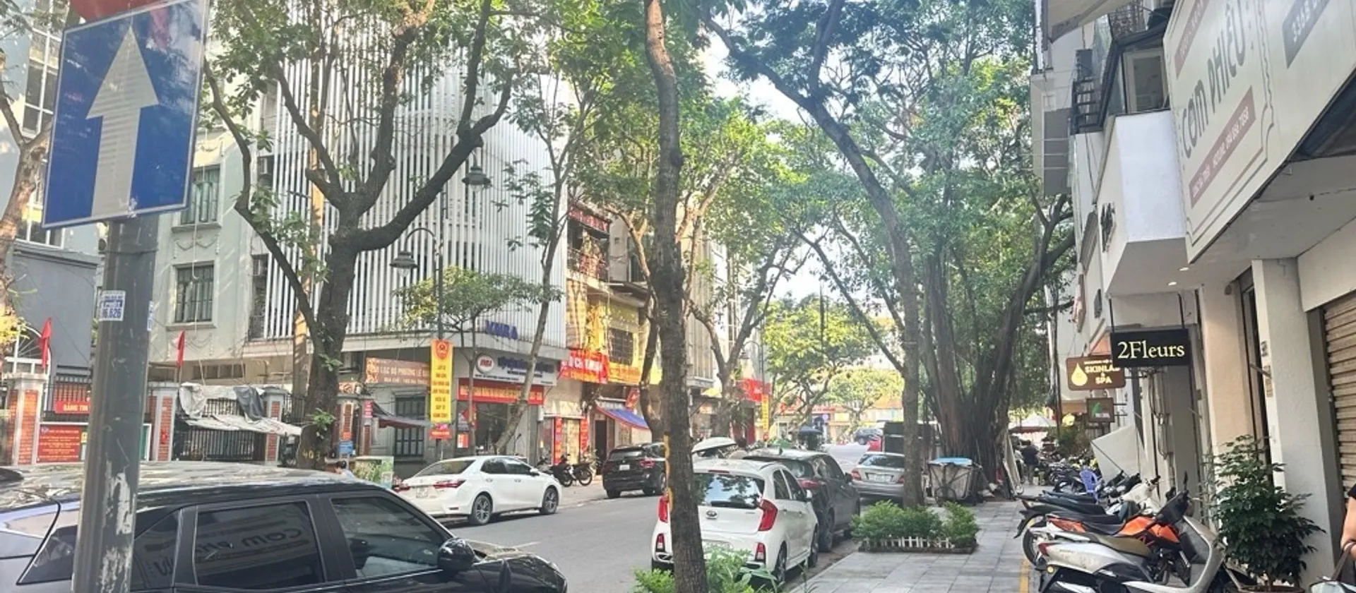 TRỨNG VẰNG ĐỢI CHỦ NHÂN MỚI. MẶT PHỐ BÀ TRIỆU, 2 THOÁNG THÔNG THỦY, TẶNG NHÀ KINH DOANH... Bán nhà mặt phố tại Hai Bà Trưng, Hà Nội 01