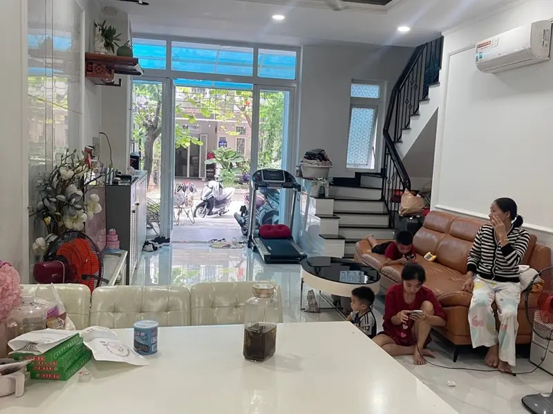 Chỉ 11 tỷ có ngay nhà phố 3 tầng khu compoud Park Riveside bưng ông thoàn q9... Bán nhà mặt phố tại Long Trường, Hồ Chí Minh 01