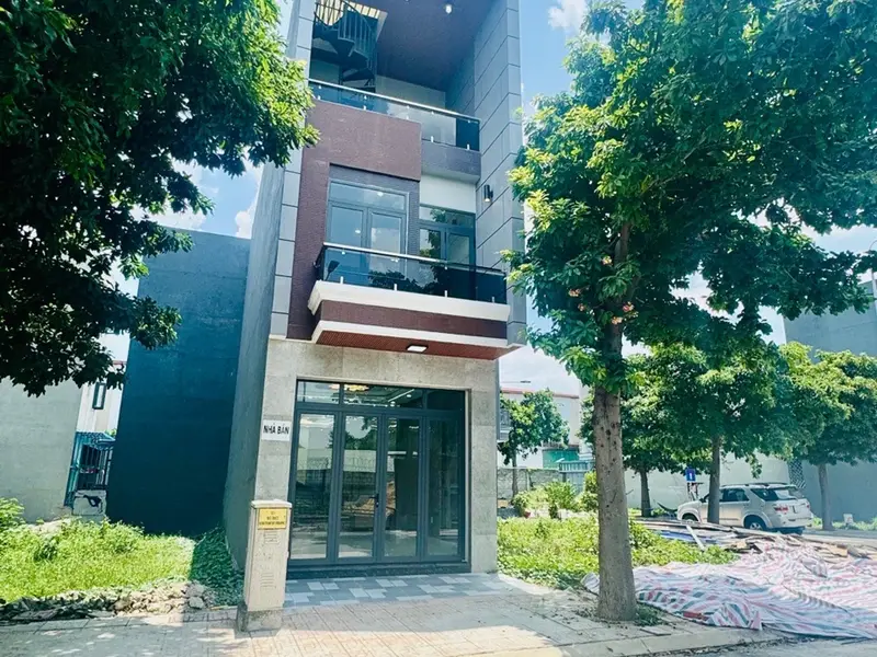 Nhà mới đẹp, full nội thất cao cấp khu Lê Phong... Bán nhà riêng tại An Phú, Hồ Chí Minh 01