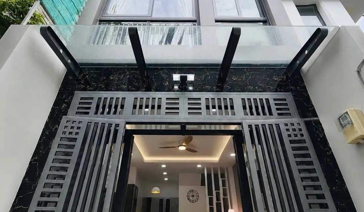 Bán nhà 5 tầng 4 phòng ngủ tại Huỳnh Văn Bánh, Quận Phú Nhuận... Bán nhà riêng tại Phú Nhuận, Hồ Chí Minh 01