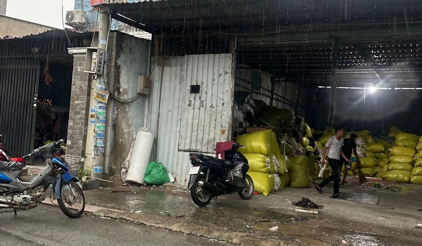 Bán kho 8x18m khu Phạm Văn Sáng, Hóc Môn, 6.x tỷ... Bán nhà riêng tại Bà Điểm, Hồ Chí Minh 01