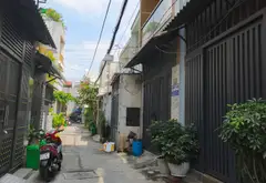 BÁN NHÀ 2 TẦNG ( 4× 11 ) CẠNH ĐẦM SEN ĐƯỜNG XE HƠI THÔNG CHỈ NHỈNH 3 TỶ... Bán nhà riêng tại Bình Hưng Hòa, Hồ Chí Minh 02